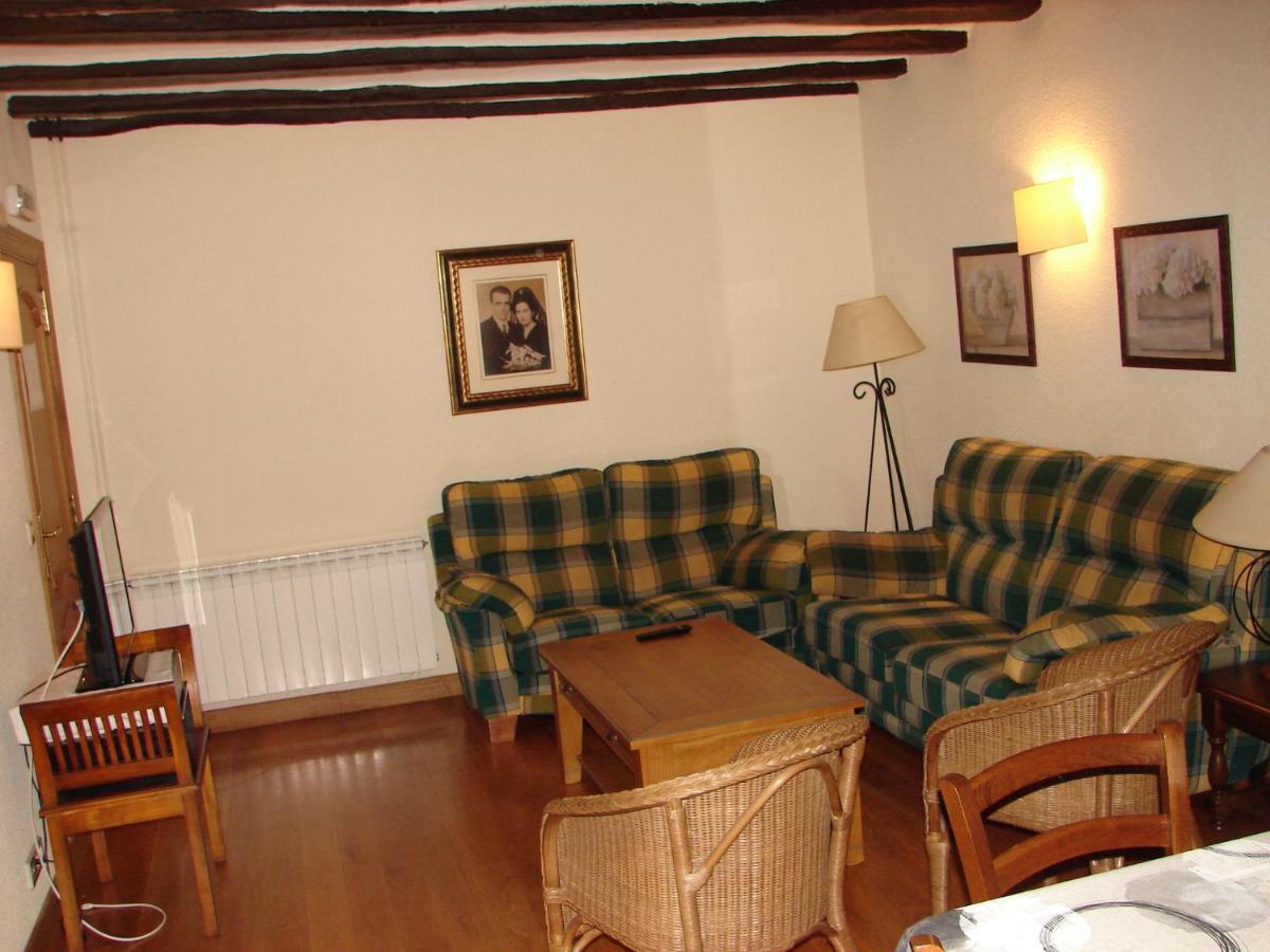 Apartamentos LAZKANO I Y II Uharte-Arakil Exterior foto